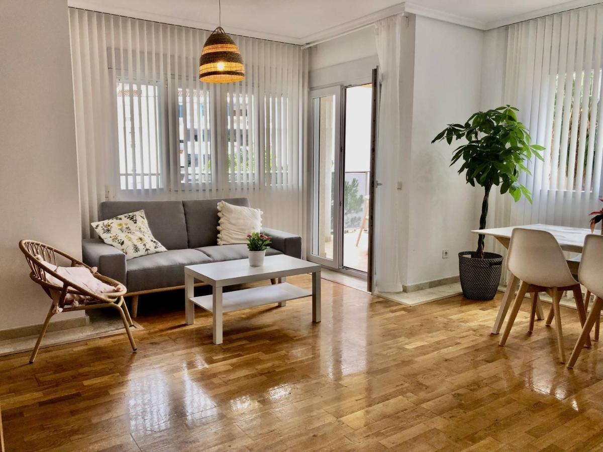 Exclusive Beachside 3 Bedroom Apartment With Pool In Алтеа Екстериор снимка