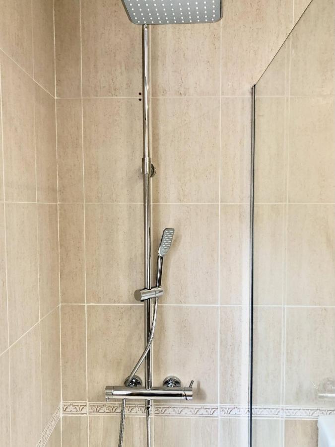 Exclusive Beachside 3 Bedroom Apartment With Pool In Алтеа Екстериор снимка