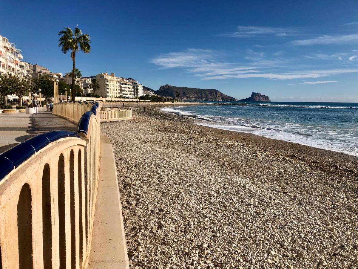Exclusive Beachside 3 Bedroom Apartment With Pool In Алтеа Екстериор снимка