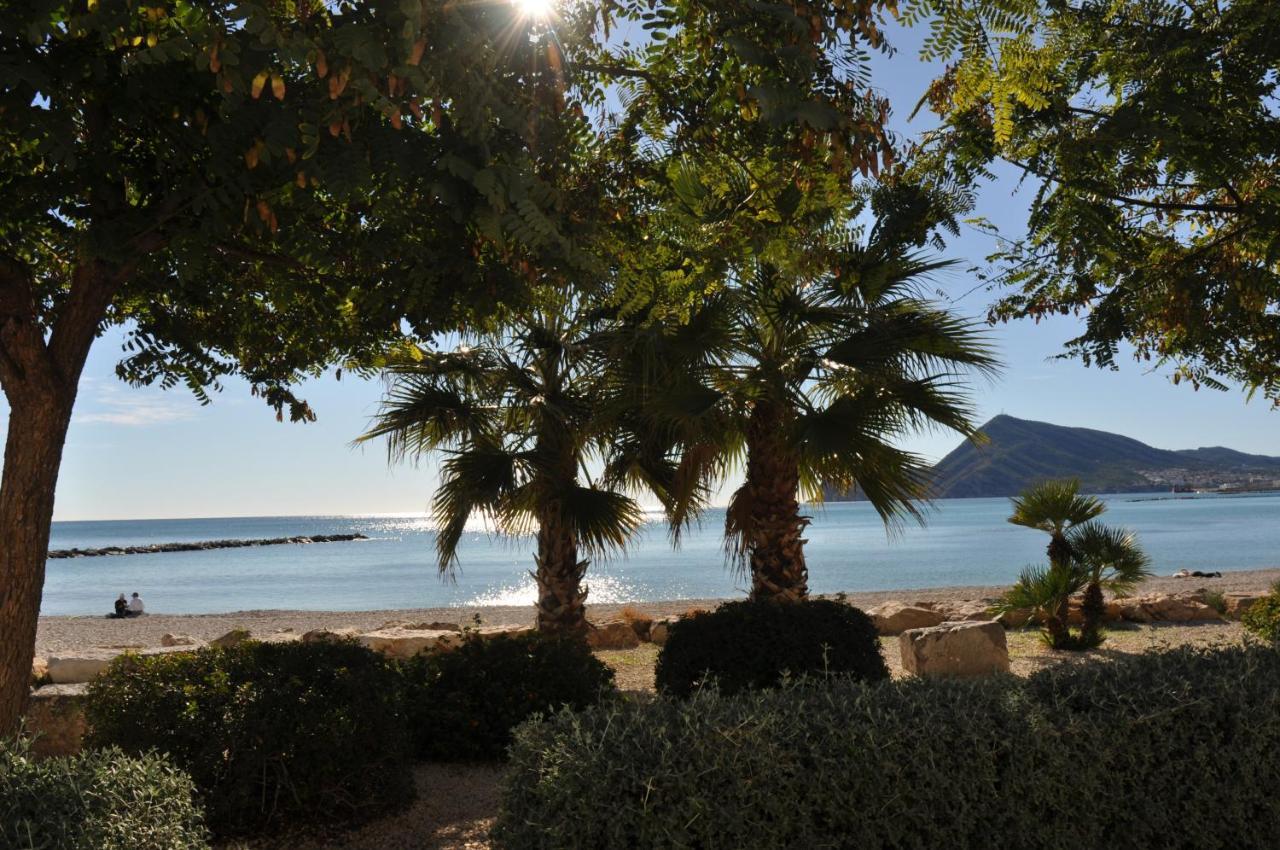 Exclusive Beachside 3 Bedroom Apartment With Pool In Алтеа Екстериор снимка