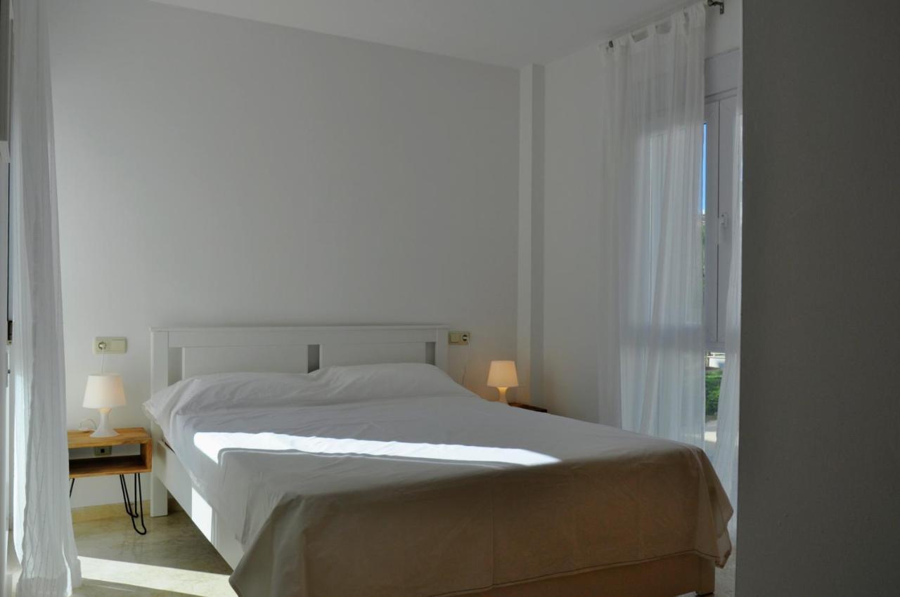 Exclusive Beachside 3 Bedroom Apartment With Pool In Алтеа Екстериор снимка