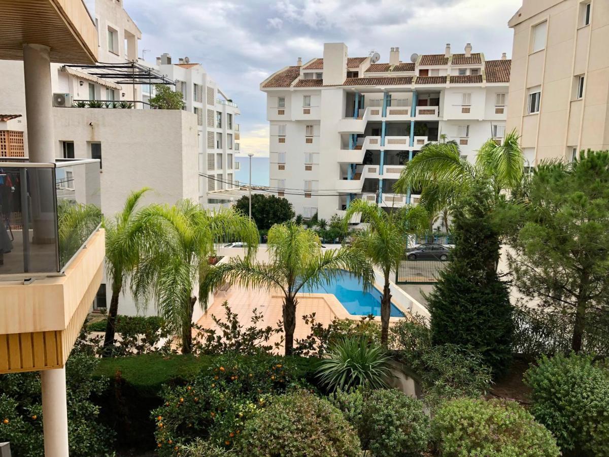 Exclusive Beachside 3 Bedroom Apartment With Pool In Алтеа Екстериор снимка
